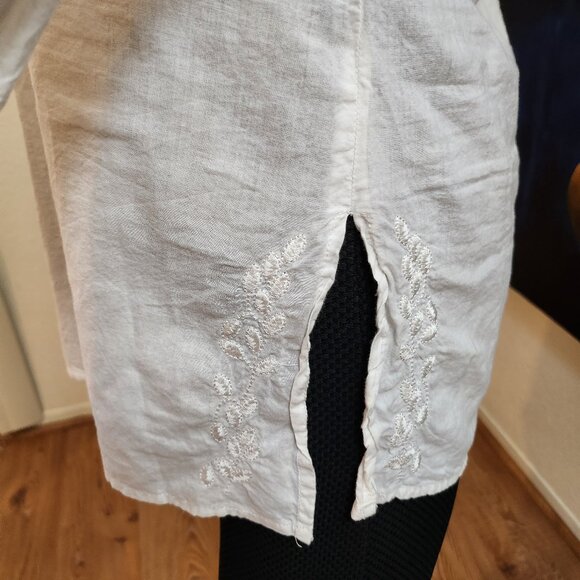 nineTy size L, white 100% cotton, tunic blouse with embroidered trim, v-neck - Picture 14 of 16